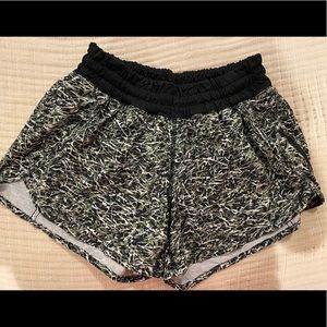 Lululemon Tracker Shorts 4”